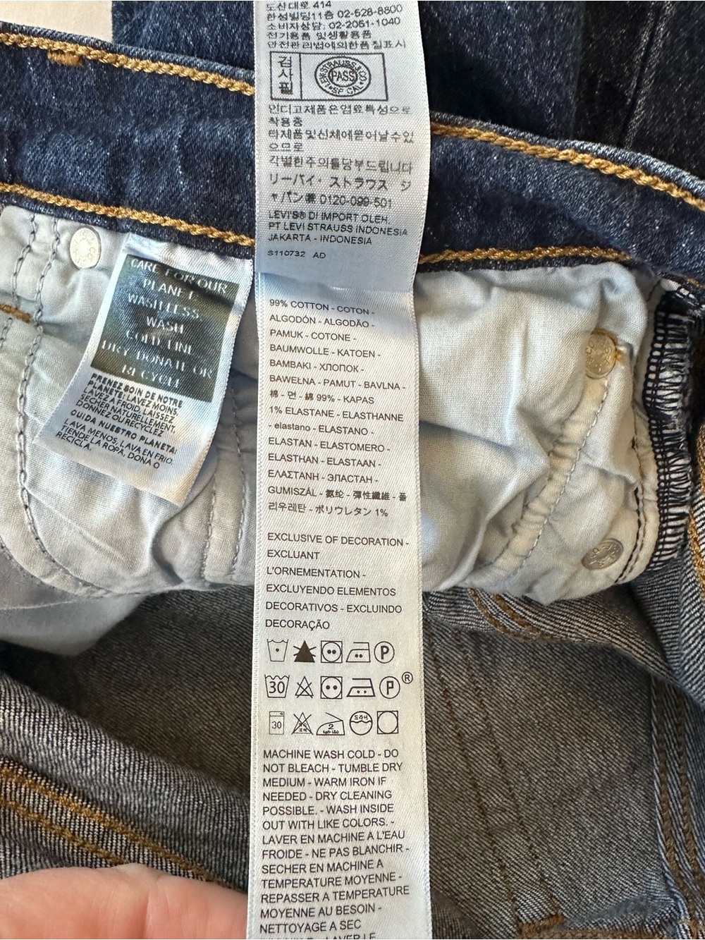 Levi's Wedgie Jeans Womens Blue Button Fly Denim 31/24 - Picture 8 of 9